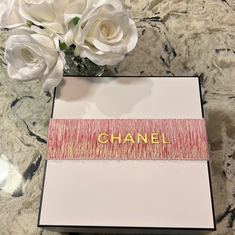 Chanel gift box